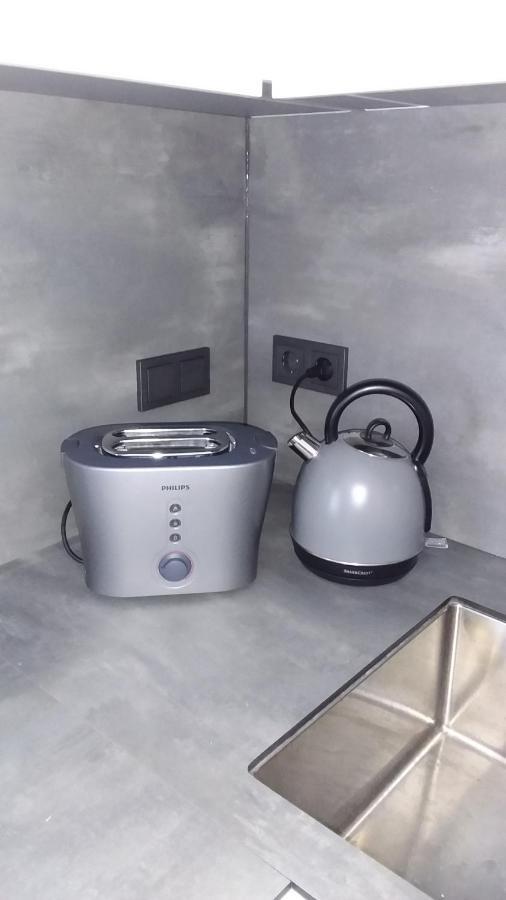 New J&R Apartment Near Girstutis, Free Private Parking & Self Check-In Каунас Екстер'єр фото